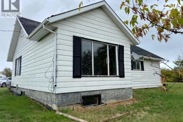 824058 729 Highway, Rural Clear Hills County, AB T0H2A0 Photo 5
