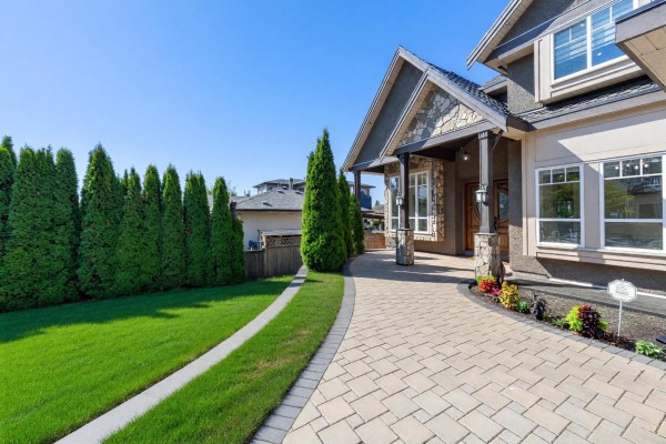 8245 144a Street, Surrey, BC V3S2X9 Photo 3