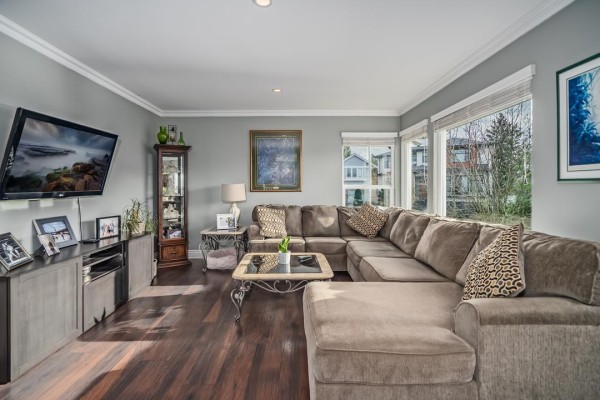 8247 Bowyer Drive, Mission, BC V2V6V9 Photo 3