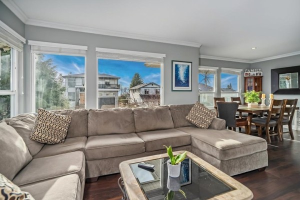 8247 Bowyer Drive, Mission, BC V2V6V9 Photo 5