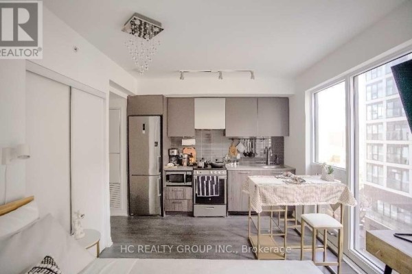 825 - 251 Jarvis Street, Toronto, ON M5B0C3 Photo 2
