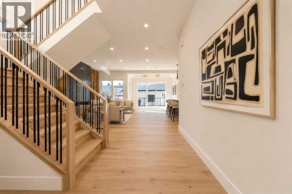 Foyer - 825 21 Avenue Nw, Calgary, AB T2M1K5 Photo 4