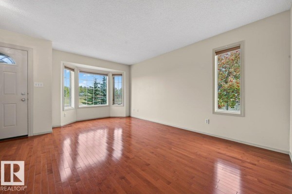 Primary Bedroom - 825 Grandin Dr, Morinville, AB T8R1C7 Photo 4