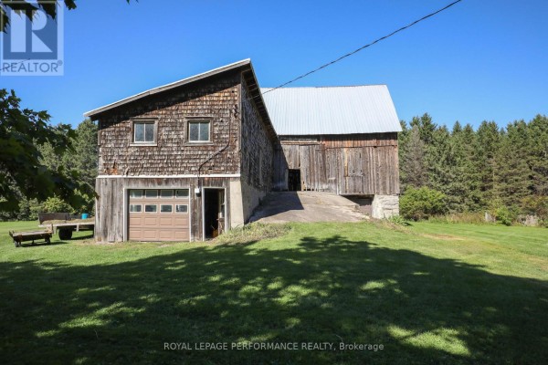 8253 Russell Road, Ottawa, ON K4B1J1 Photo 4