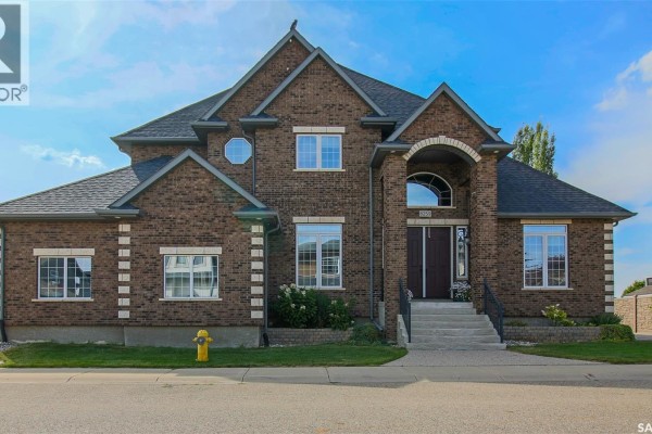 8259 Wascana Gardens Point, Regina, SK, photo 2