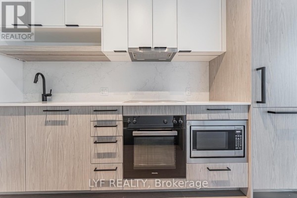 Dining room - 826 - 91 Montclair Avenue, Toronto, ON M5P0B1 Photo 2