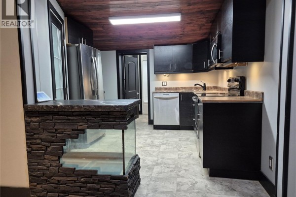 826 Chaplin Street E, Swift Current, SK, photo 3