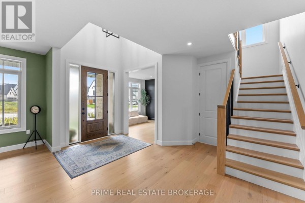 826 Eagletrace Drive, London North, ON N6G0E9 Photo 4