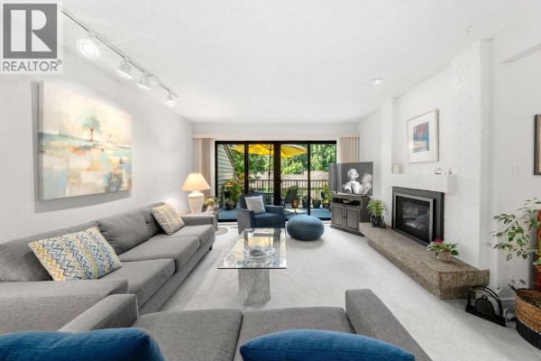 826 Frederick Road, North Vancouver, BC V7K2Y3 Photo 3