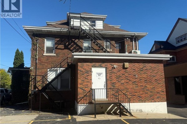 826 Main Street E, Hamilton, ON L8M1L6 Photo 5