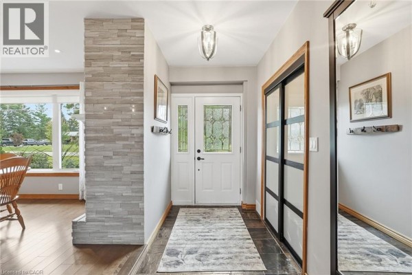 2pc Bathroom - 826 Millgrove Side Road, Millgrove, ON L0R1V0 Photo 5