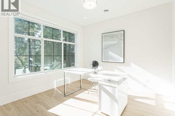 8267 Government Road, Burnaby, BC V5A2E4 Photo 4