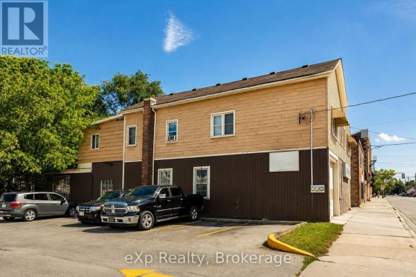 827 3rd Avenue E, Owen Sound, ON, photo 2