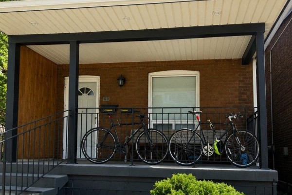 827 Dupont Street, Toronto
