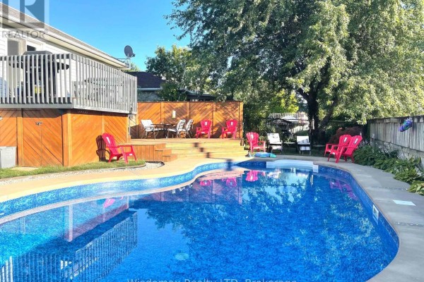 8272 Woodsview Crescent, Niagara Falls