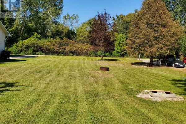 8275 Goosemarsh Line, Lambton Shores, ON N0M1T0 Photo 3
