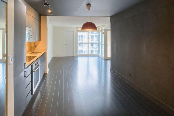 Bedroom 2 - 828 - 10 Capreol Court, Toronto, ON M5V4B3 Photo 5