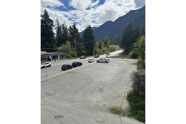 828 6th Avenue, Hope, Hope, BC V0X1L4 Photo 2