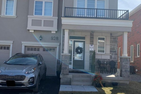 828 Aspen Terrace, Milton