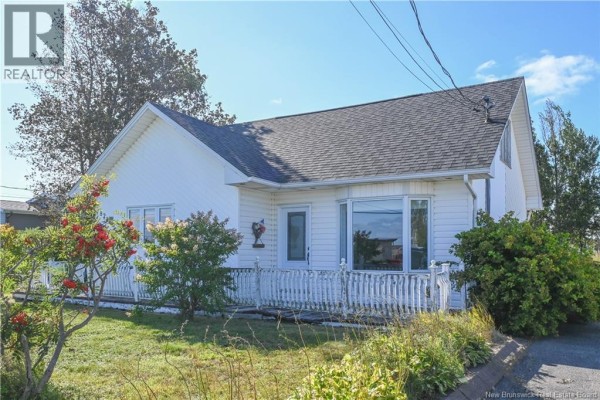 8284 Saint-paul Street, Bas Caraquet, NB, photo 2