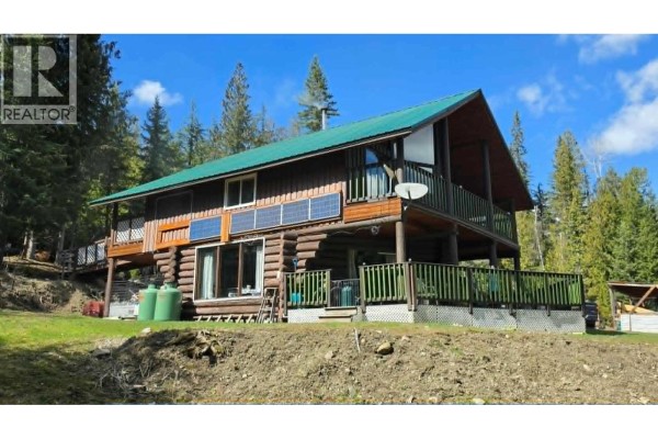 829 Bobbie Burns Road, Lumby, BC, photo 2