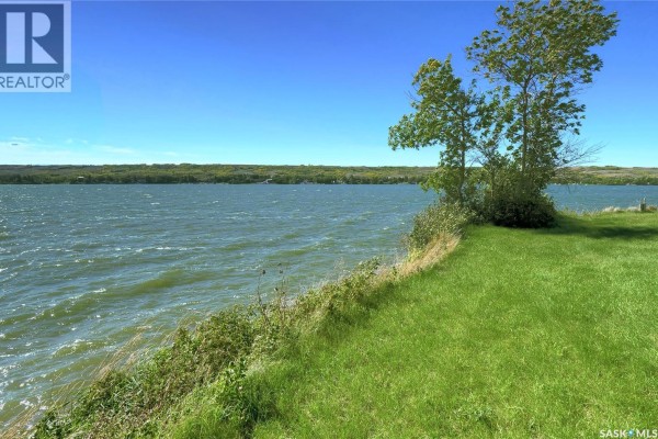 829 Daniel Drive, Buffalo Pound Lake, SK S0G0A2 Photo 2