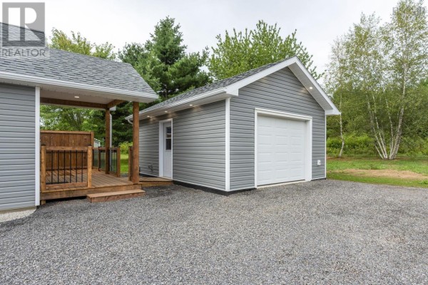 Living room - 829 North Bishop Road, Lakeville, NS B4N3V7 Photo 2