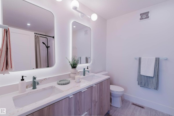 8293 Kiriak Lo Sw, Edmonton, AB, photo 3