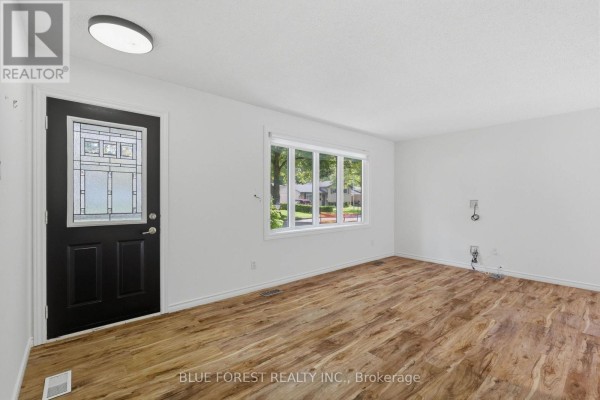 83 Amy Crescent, London East, ON, photo 3