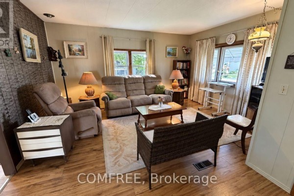 Sunroom - 83 Cameron Drive, Oro Medonte, ON L0L1T0 Photo 4
