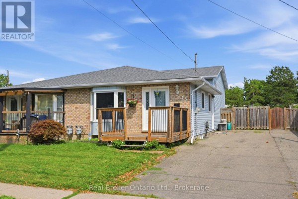 Family room - 83 Commercial Street, Welland, ON L3B5Y8 Photo 5