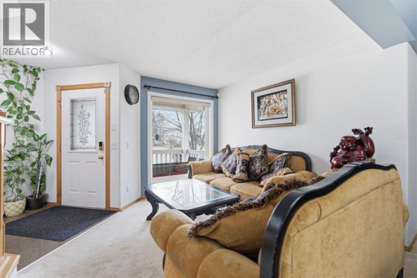 Breakfast - 83 Coral Springs Close Ne, Calgary, AB T3J3T7 Photo 3