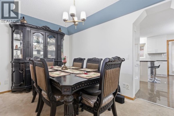 Dining room - 83 Coral Springs Close Ne, Calgary, AB T3J3T7 Photo 4