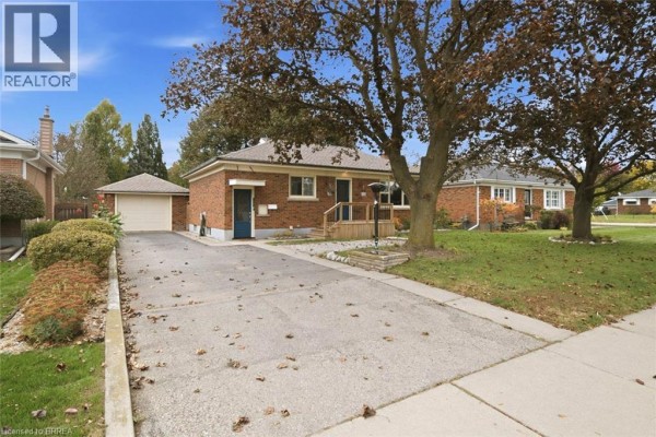 Recreation room - 83 Fairview Drive, Brantford, ON N3R2W8 Photo 3