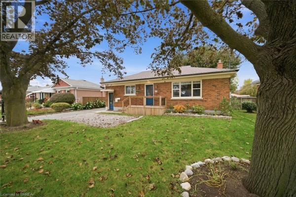 4pc Bathroom - 83 Fairview Drive, Brantford, ON N3R2W8 Photo 4