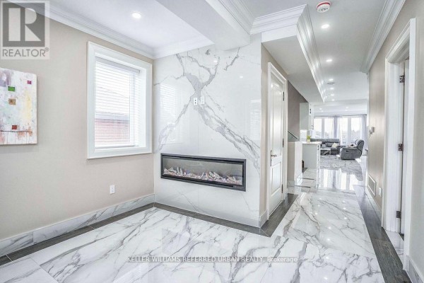 Dining room - 83 Floral Parkway, Toronto, ON M6L2C3 Photo 4