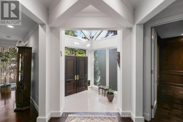 Laundry room - 83 Hillmount Avenue, Toronto, ON M6B1X5 Photo 5