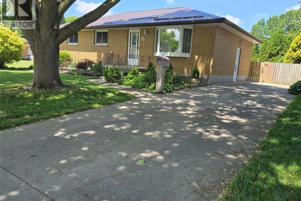 Bedroom - 83 Holland Avenue, Chatham, ON N7M2C8 Photo 5