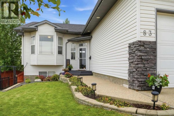 83 Irving Crescent, Red Deer, AB, photo 3