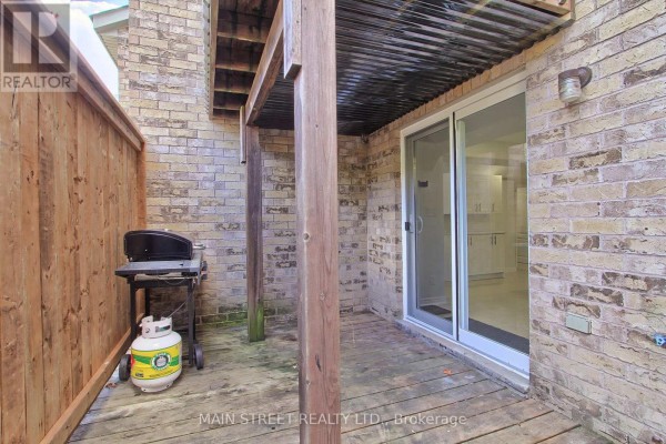 83 Laurendale Avenue, Georgina, ON L4P4G3 Photo 5