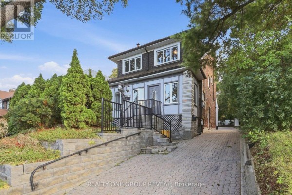 83 Lawrence Avenue E, Toronto