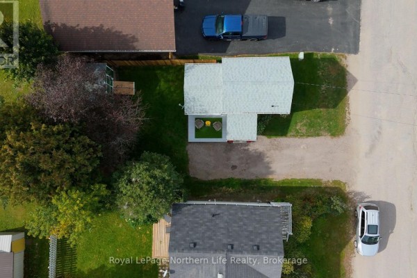 Bedroom - 83 Memorial Park Drive, Powassan, ON P0H1Z0 Photo 4