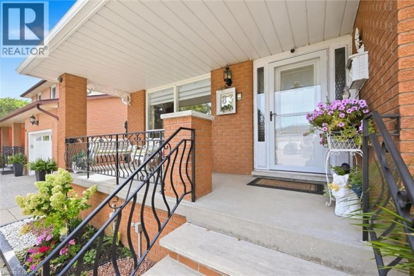 Office - 83 Oakridge Drive, Stoney Creek, ON L8G4P7 Photo 5