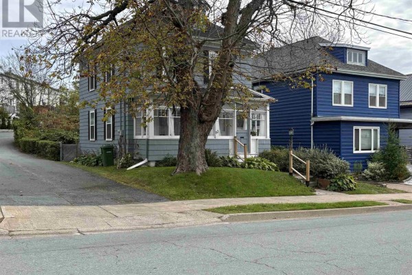 Living room - 83 Prince Albert Road, Dartmouth, NS B2Y1M1 Photo 5
