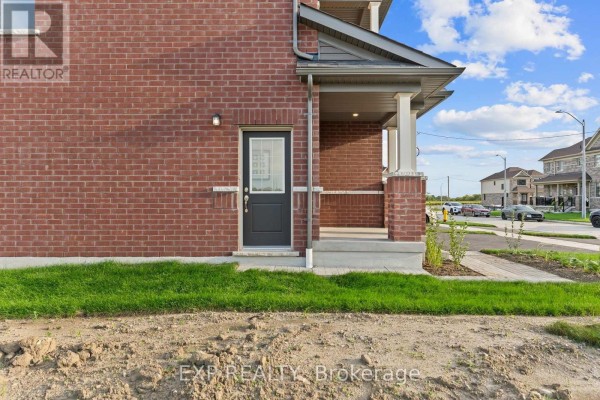 Primary Bedroom - 83 Rackham Lane, Clarington, ON L1E0M1 Photo 5