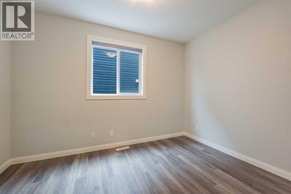 4pc Bathroom - 83 Red Sky Gardens Ne, Calgary, AB T3N1N1 Photo 5