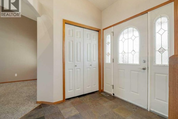 Primary Bedroom - 83 Rivergreen Road W, Lethbridge, AB T1K7Y1 Photo 4