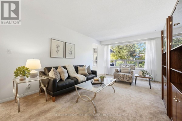 Living room - 83 Santa Barbara Road, Toronto, ON M2N2C3 Photo 5