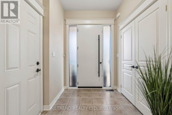 Kitchen - 83 Southvale Drive, Vaughan, ON L6A0Y6 Photo 5