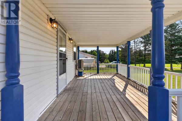 Bath (# pieces 1-6) - 830 Main Street, Cornwall, PE C0A1H0 Photo 5
